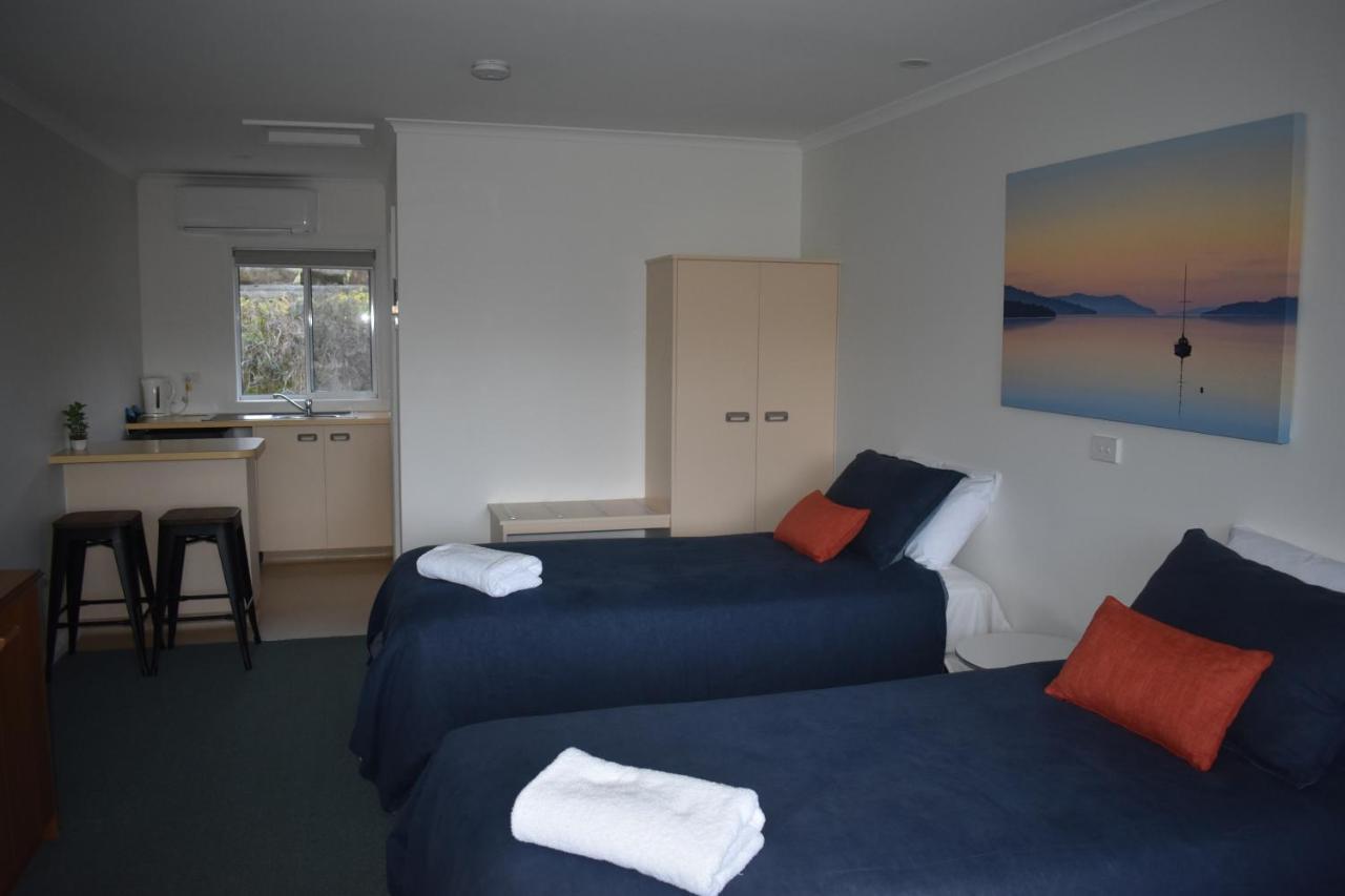 Kermandie Hotel Port Huon Exteriör bild